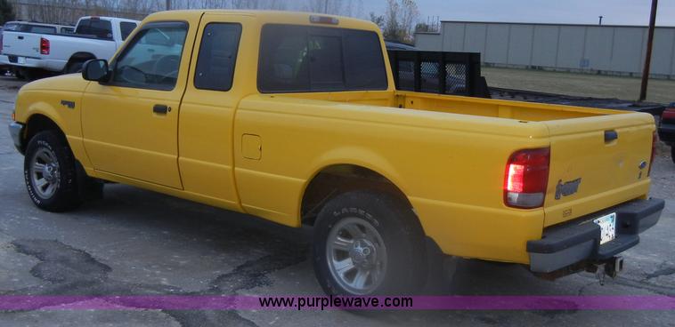 image for item D4735 2000 Ford Ranger XLT pickup truck