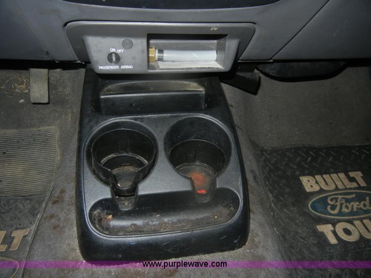 image for item D4735 2000 Ford Ranger XLT pickup truck