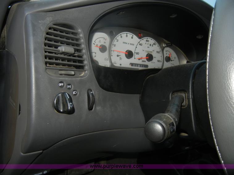 image for item D4735 2000 Ford Ranger XLT pickup truck