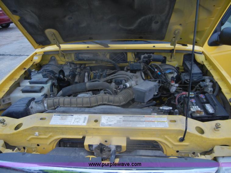 image for item D4735 2000 Ford Ranger XLT pickup truck