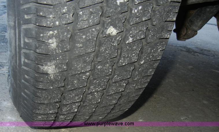 image for item D4735 2000 Ford Ranger XLT pickup truck