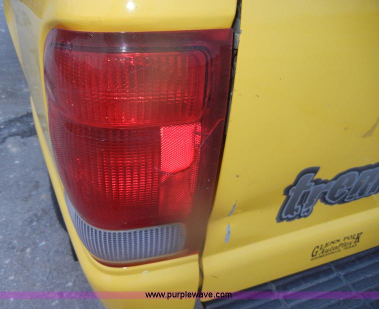 image for item D4735 2000 Ford Ranger XLT pickup truck