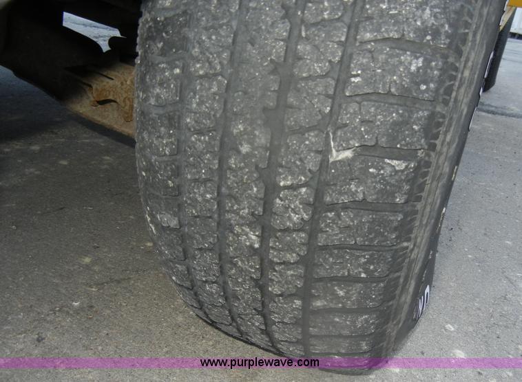 image for item D4735 2000 Ford Ranger XLT pickup truck