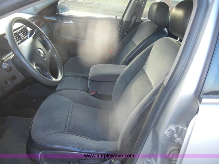 image for item D4821 2006 Chevrolet Impala Police