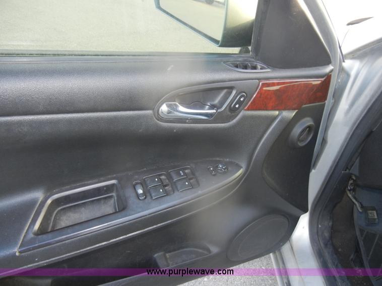 image for item D4821 2006 Chevrolet Impala Police