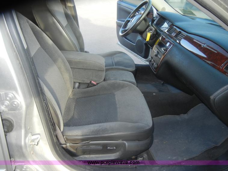 image for item D4821 2006 Chevrolet Impala Police