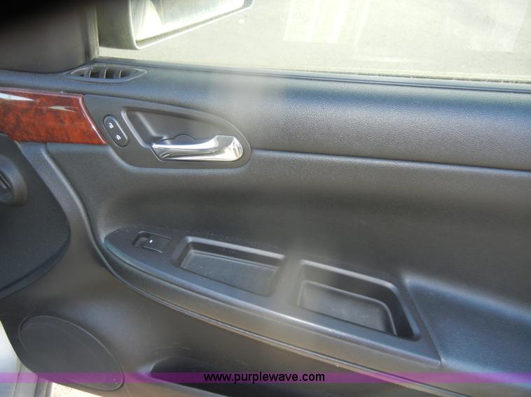 image for item D4821 2006 Chevrolet Impala Police