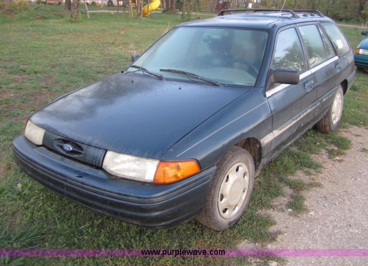 image for item D5697 1995 Ford Escort LX