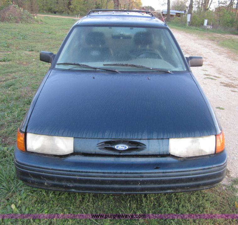 image for item D5697 1995 Ford Escort LX