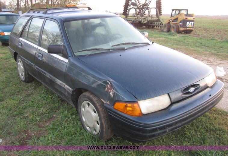 image for item D5697 1995 Ford Escort LX