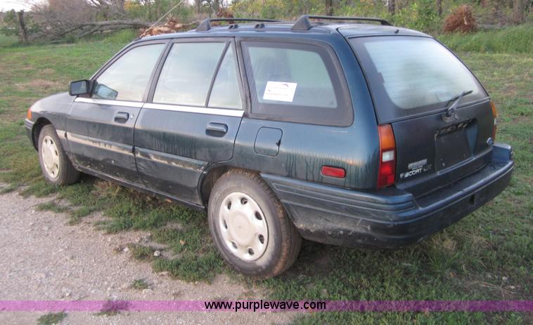 image for item D5697 1995 Ford Escort LX