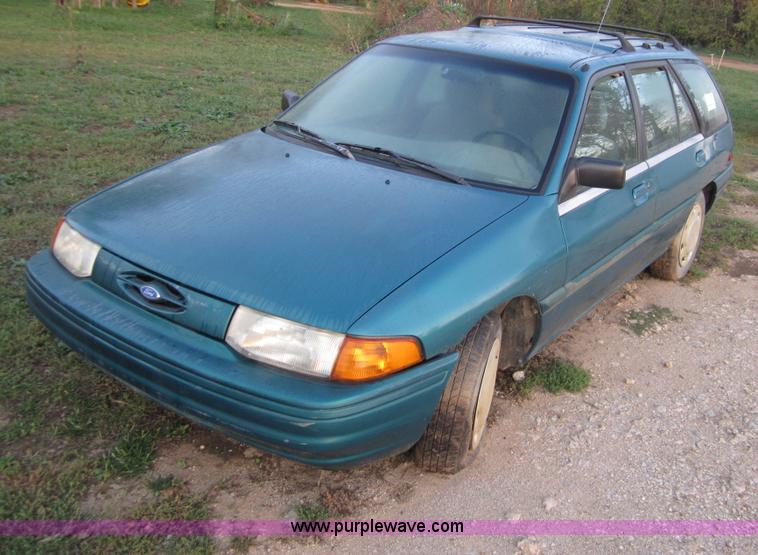 image for item D5698 1995 Ford Escort LX