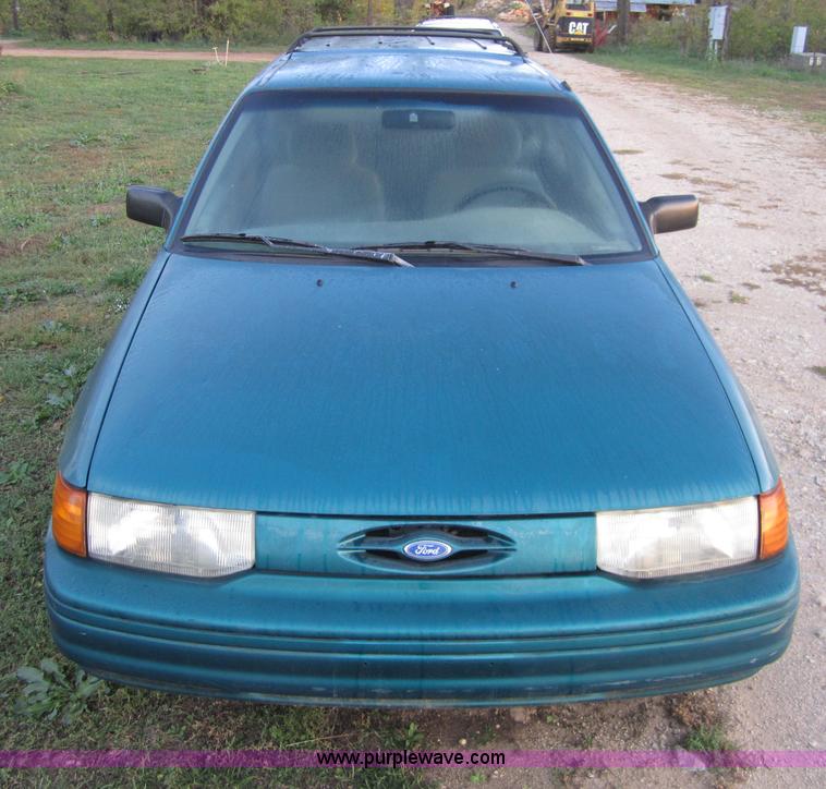 image for item D5698 1995 Ford Escort LX