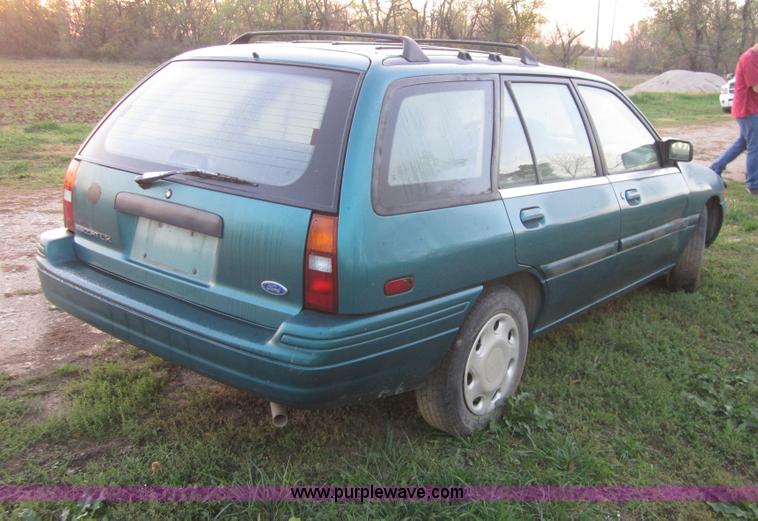 image for item D5698 1995 Ford Escort LX