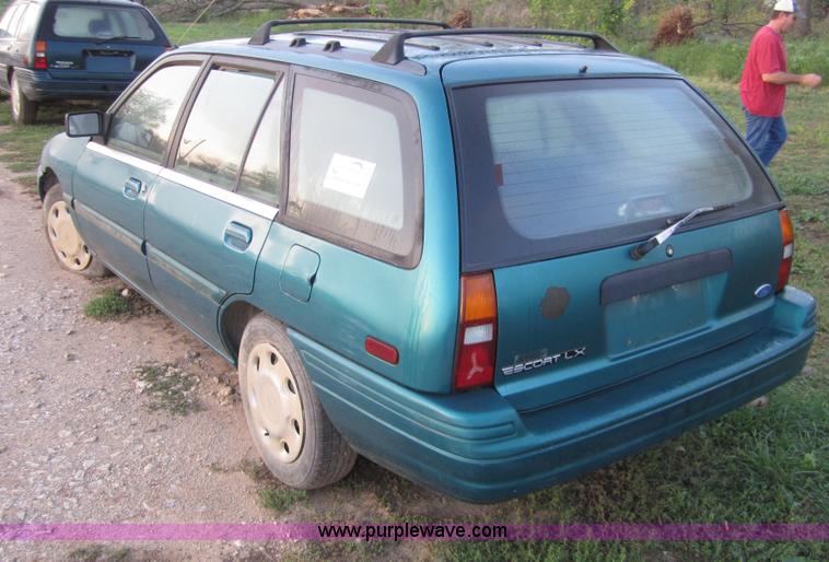 image for item D5698 1995 Ford Escort LX