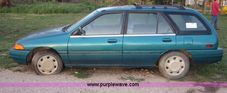 image for item D5698 1995 Ford Escort LX