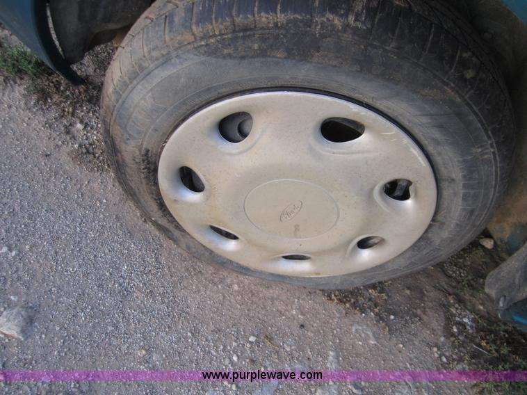 image for item D5698 1995 Ford Escort LX