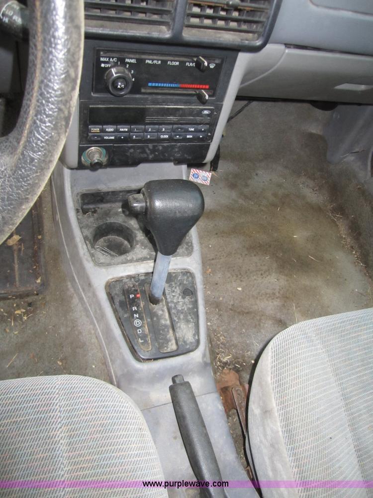 image for item D5698 1995 Ford Escort LX
