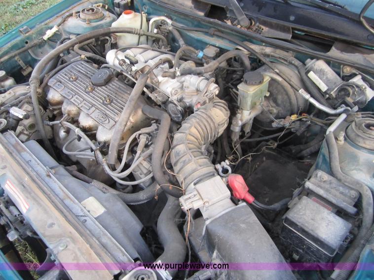 image for item D5698 1995 Ford Escort LX