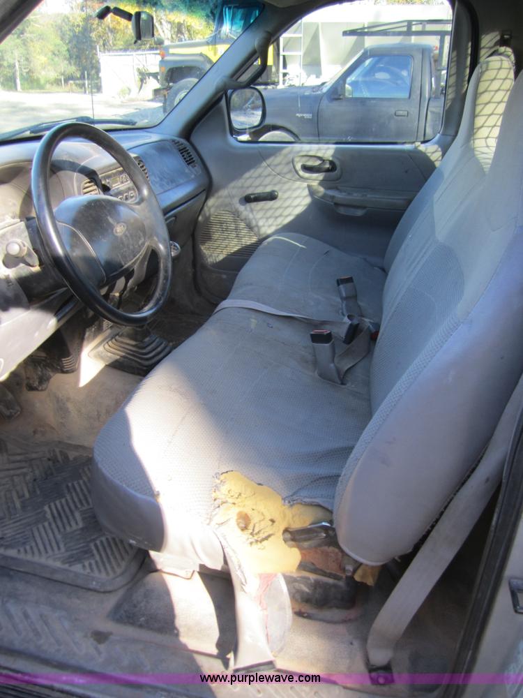 image for item D5720 1999 Ford F150 XL pickup truck