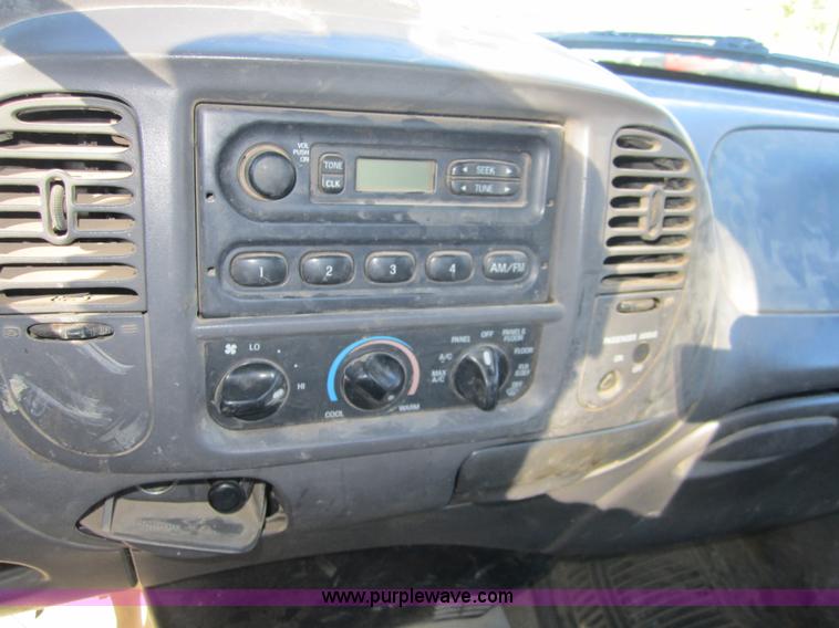 image for item D5720 1999 Ford F150 XL pickup truck