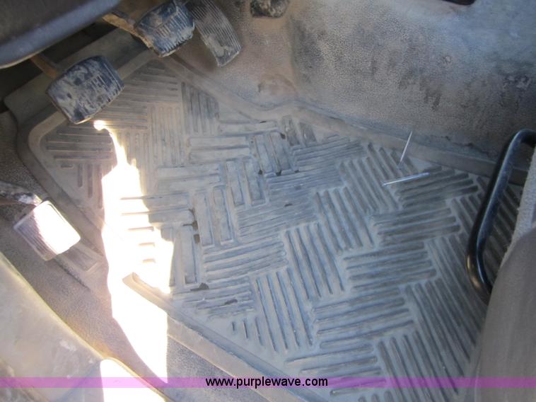 image for item D5720 1999 Ford F150 XL pickup truck