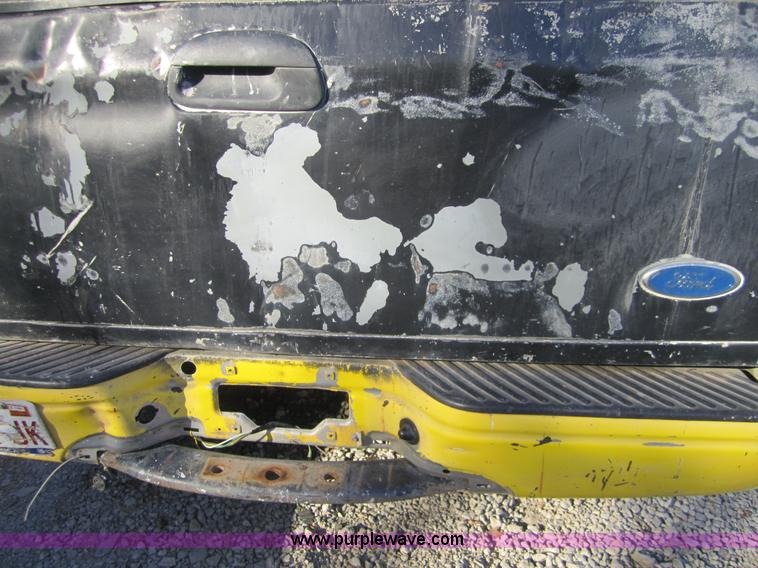 image for item D5720 1999 Ford F150 XL pickup truck