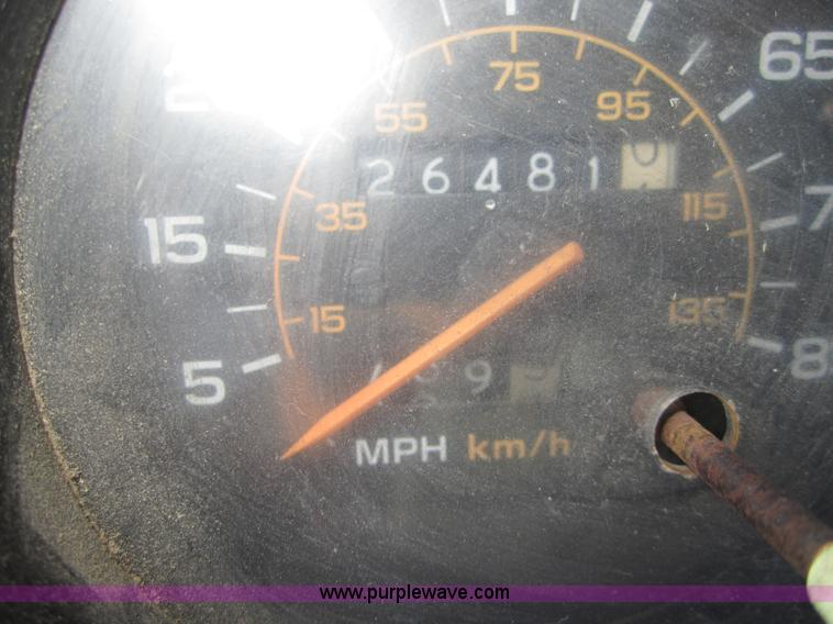 image for item D5721 1989 Chevrolet G30 utility van