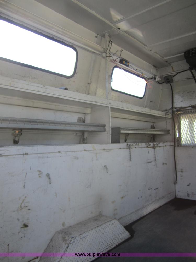 image for item D5721 1989 Chevrolet G30 utility van