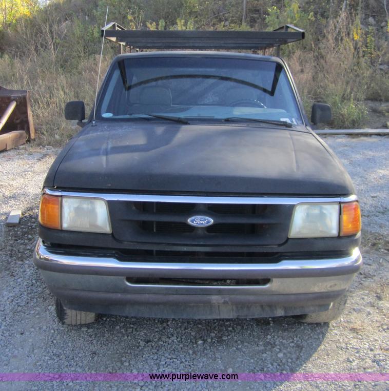 image for item D5722 1994 Ford Ranger XLT