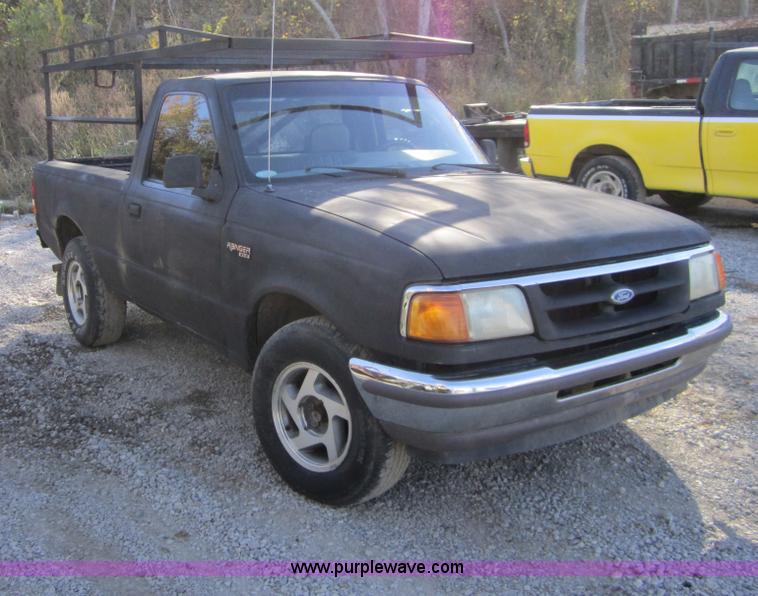 image for item D5722 1994 Ford Ranger XLT