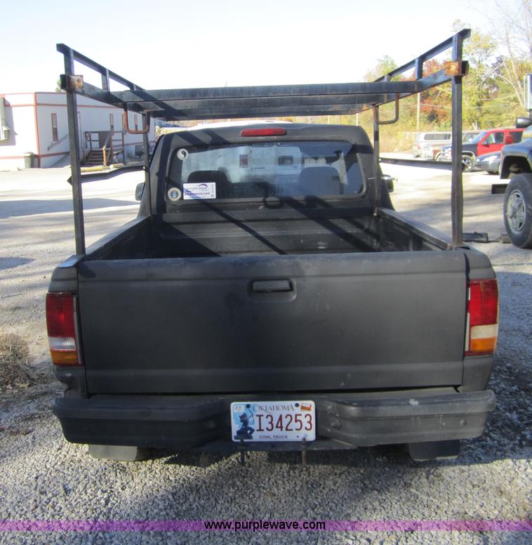 image for item D5722 1994 Ford Ranger XLT