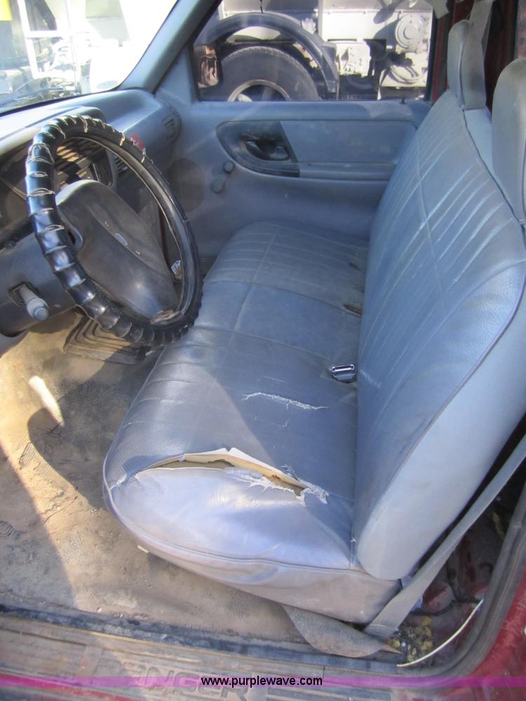 image for item D5722 1994 Ford Ranger XLT