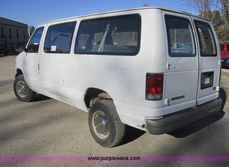 image for item D5723 1997 Ford E350 van