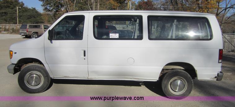 image for item D5723 1997 Ford E350 van