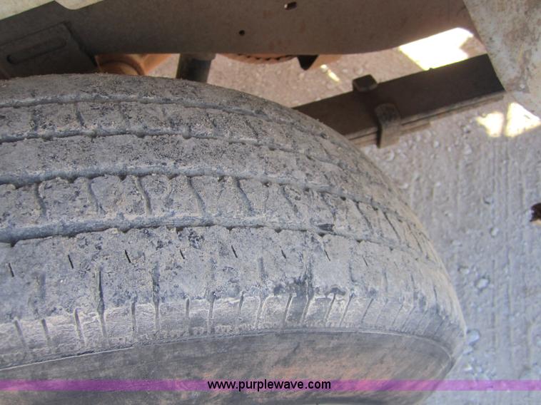 image for item D5723 1997 Ford E350 van