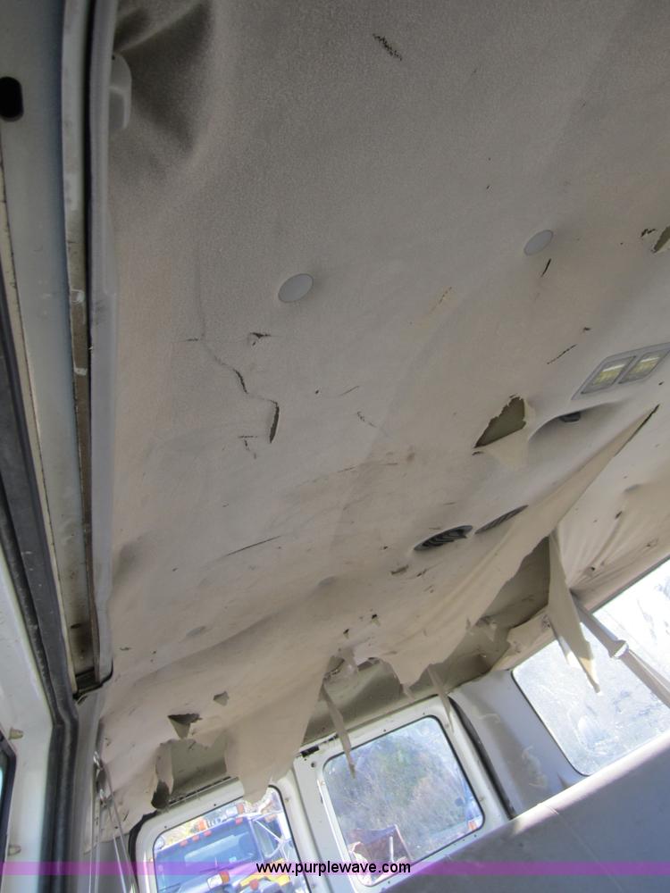 image for item D5723 1997 Ford E350 van