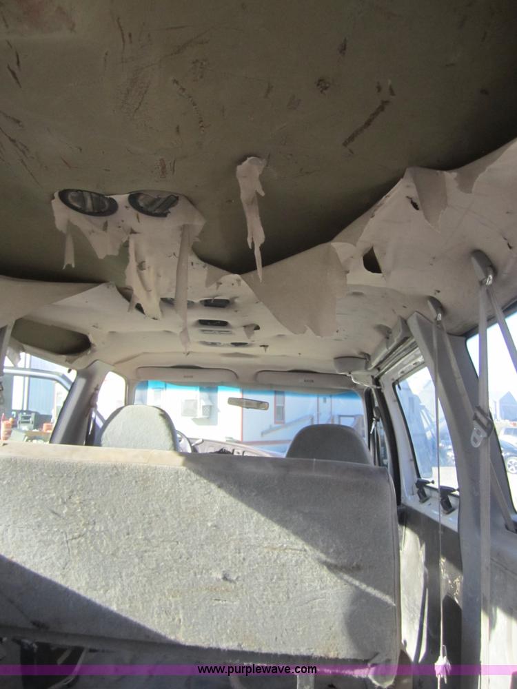 image for item D5723 1997 Ford E350 van