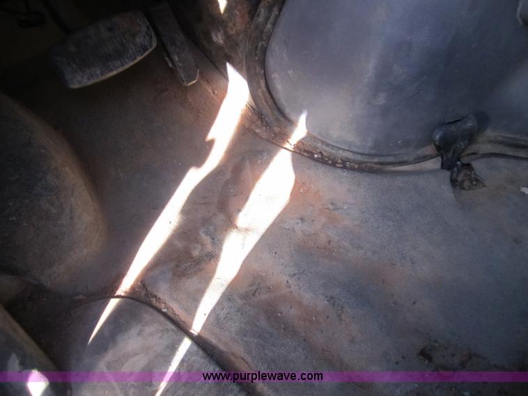 image for item D5723 1997 Ford E350 van