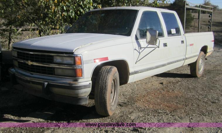 image for item D5724 1993 Chevrolet C3500 pickup truck