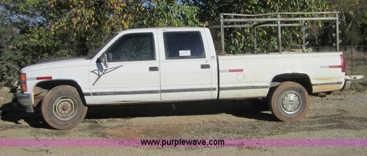 image for item D5724 1993 Chevrolet C3500 pickup truck