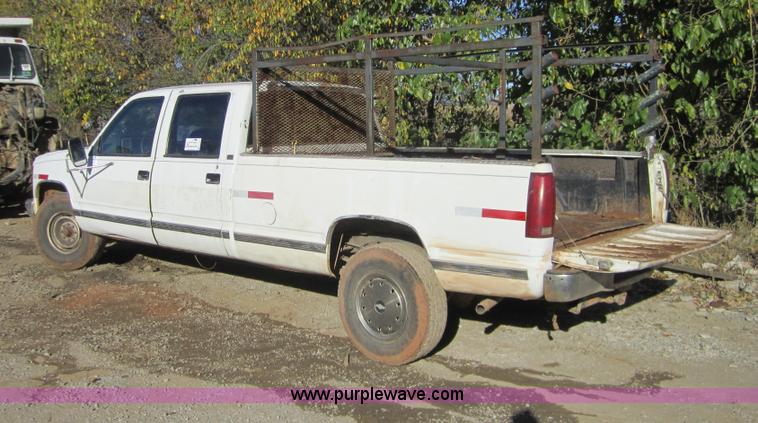 image for item D5724 1993 Chevrolet C3500 pickup truck