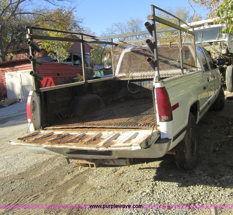 image for item D5724 1993 Chevrolet C3500 pickup truck