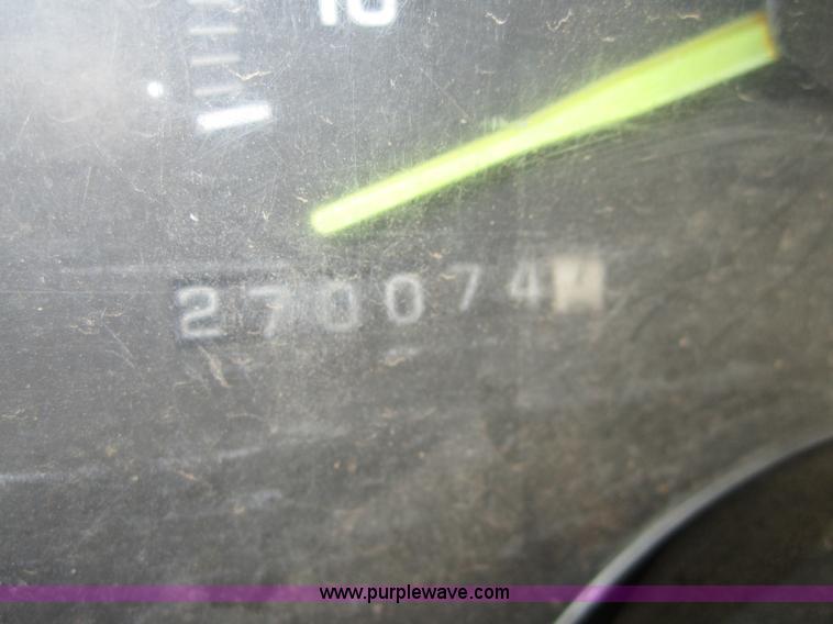 image for item D5724 1993 Chevrolet C3500 pickup truck