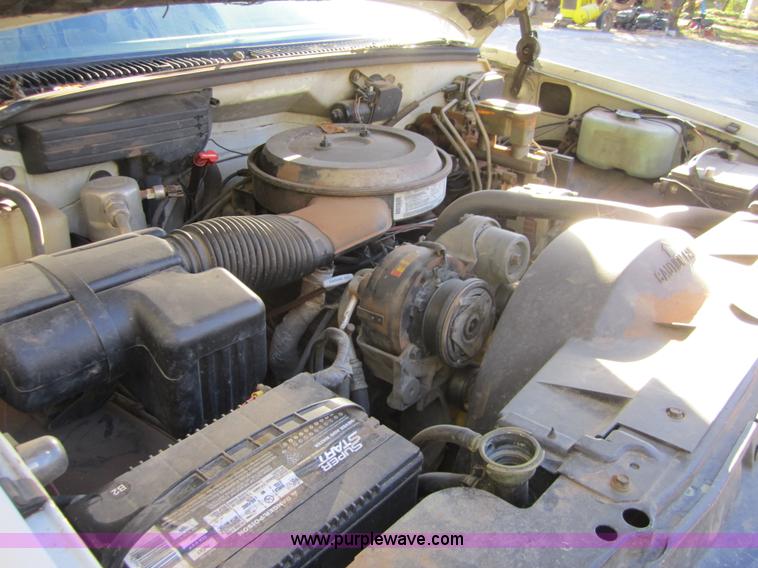 image for item D5724 1993 Chevrolet C3500 pickup truck