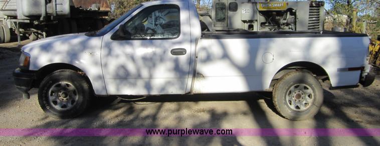 image for item D5725 1997 Ford F250 pickup truck