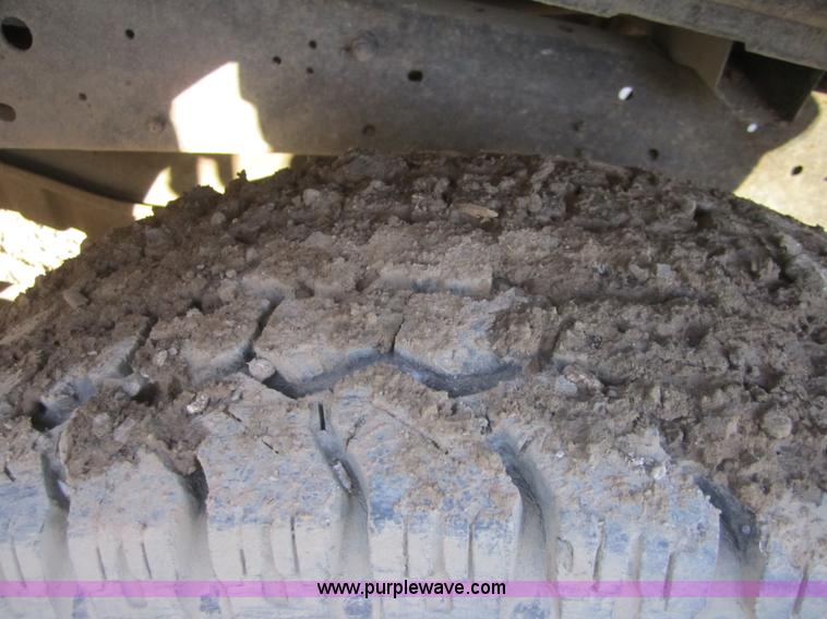 image for item D5725 1997 Ford F250 pickup truck