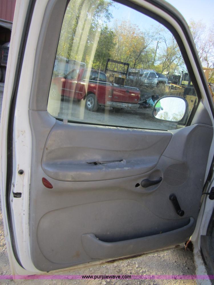 image for item D5725 1997 Ford F250 pickup truck