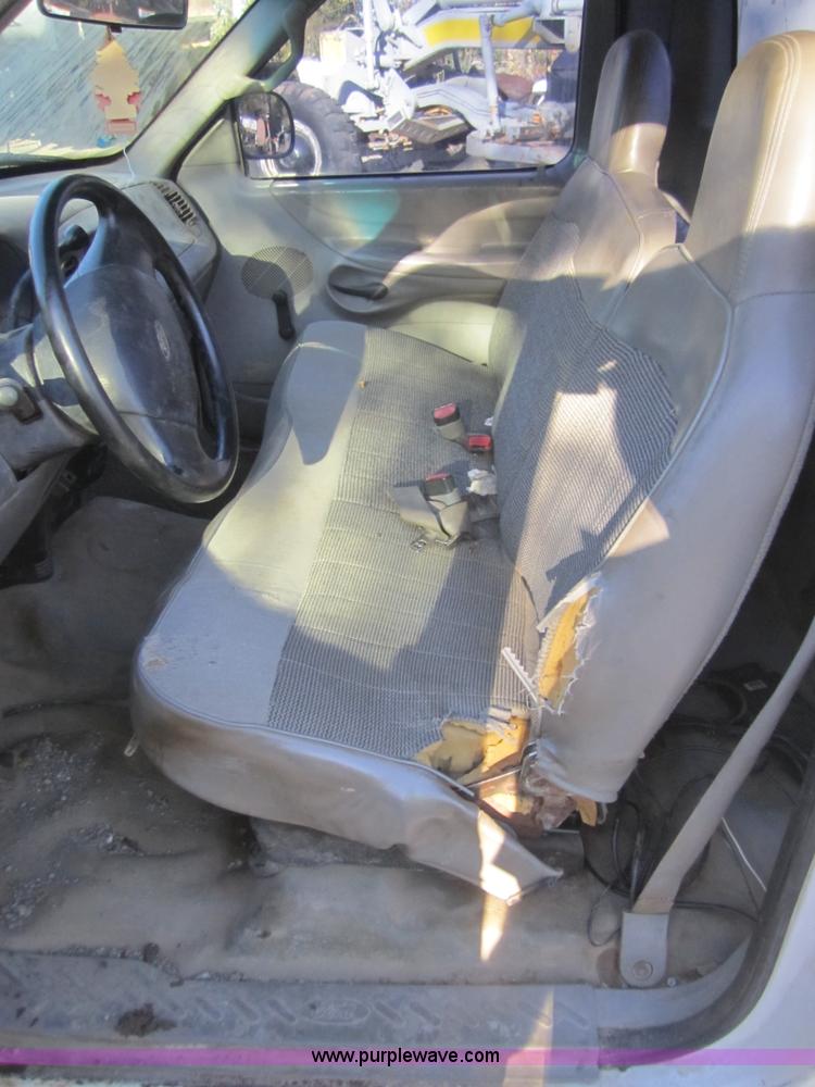 image for item D5725 1997 Ford F250 pickup truck