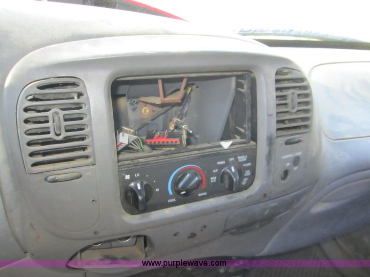 image for item D5725 1997 Ford F250 pickup truck